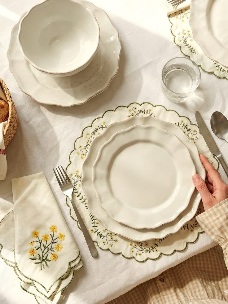 Tableware and shared meals